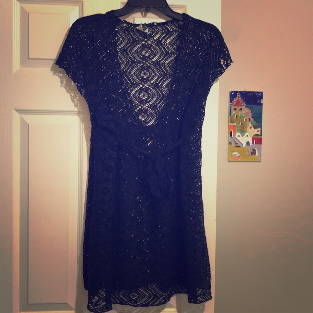 Black lacey swim cover up - Sz LG-XL